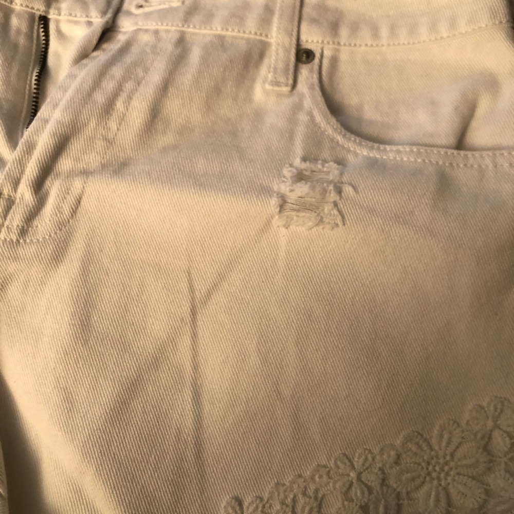 Mossimo Supply Co size 12 white denim shorts crochet trim with stretch NWOT